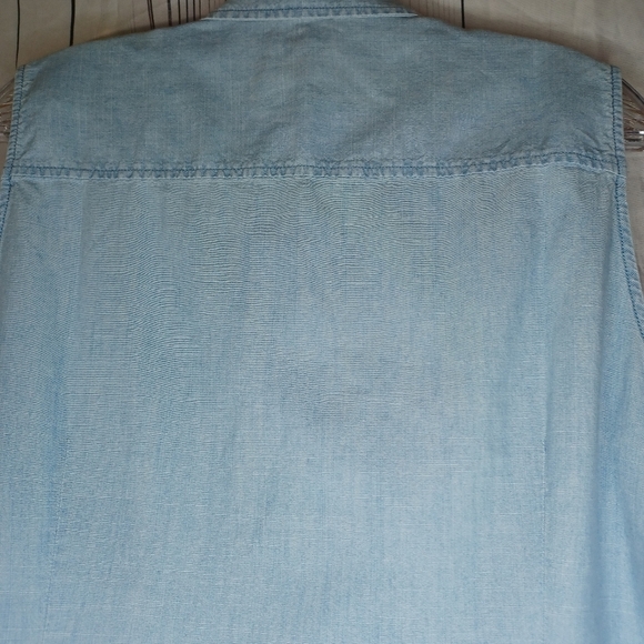 J.Crew Factory Women's Light Blue Button Up Sleeveless Top NWT - Picture 10 of 13